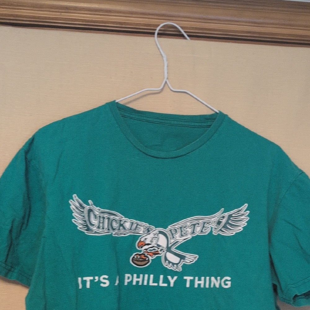 Philadelphia Eagles NFL Football Team Its A Philly Thing Green T-Shirt Size Larg